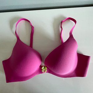Hot pink Wonderbra push-up bra 34B